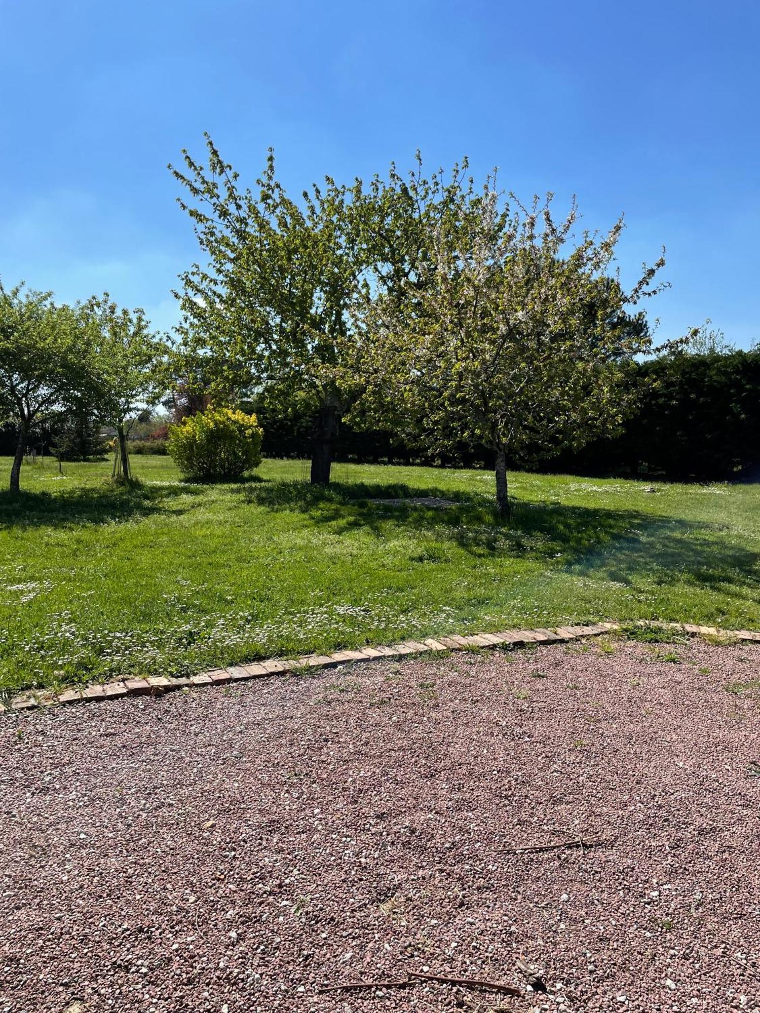 32 Parc Des Sports Chez Catherve Saint-Medard-de-Guizieres Extérieur photo